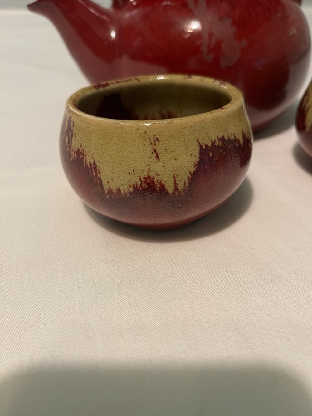 Red Ceramic Teapot Set with Matching Cups - Japanese Art Pottery - Picture 4 of 7